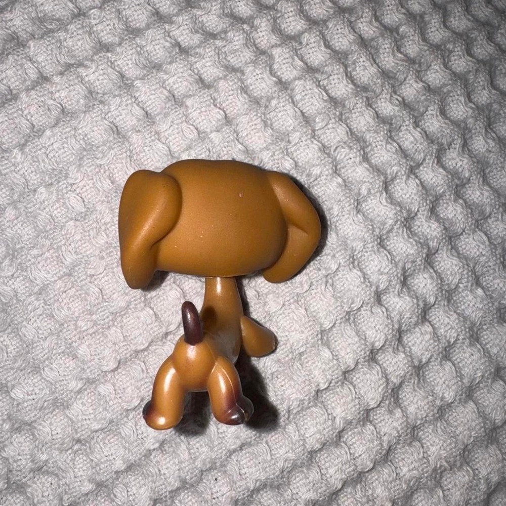 Littlest Pet Shop #139 Dachshund Brown Freckled LPS Dog Green Eyes - Picture 3 of 5